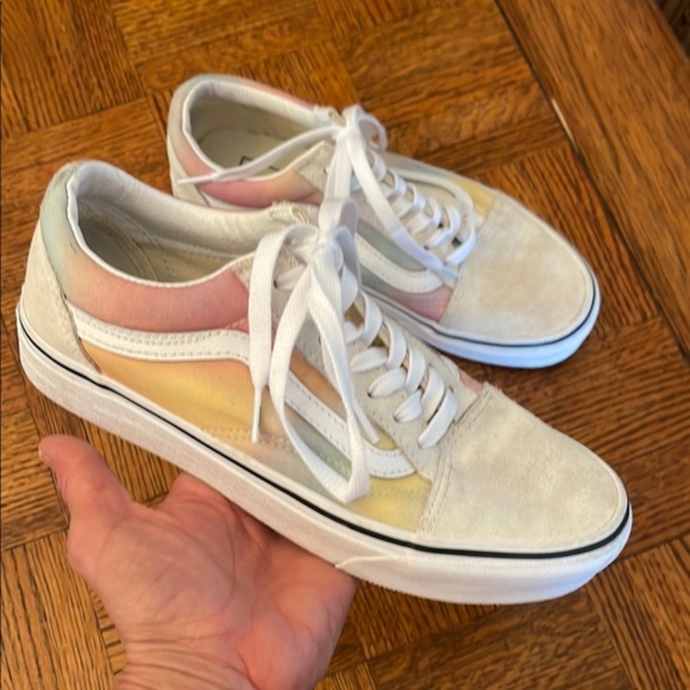 Vans Old Skool Aura Rainbow sneakers size 7